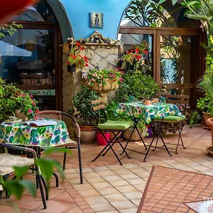 3* Bed & Breakfast La Finestra Sul Cortile